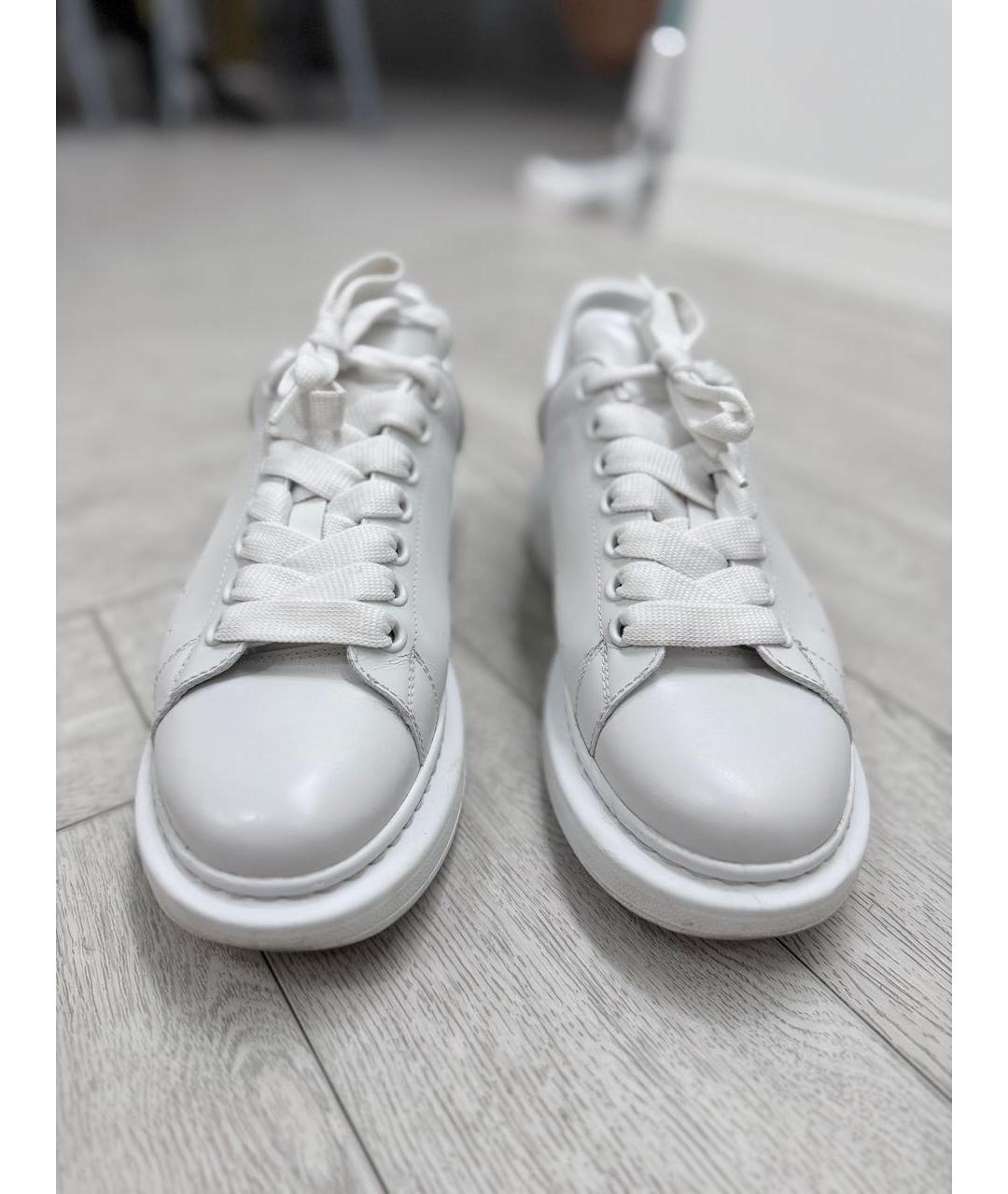 ALEXANDER MCQUEEN Белые кожаные кеды, фото 2