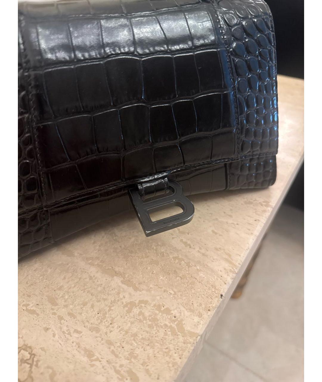 BALENCIAGA Черная сумка с короткими ручками из лакированной кожи, фото 5