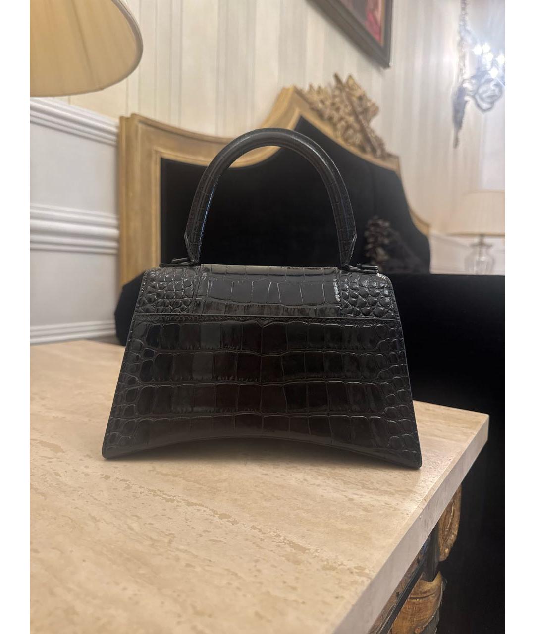 BALENCIAGA Черная сумка с короткими ручками из лакированной кожи, фото 3