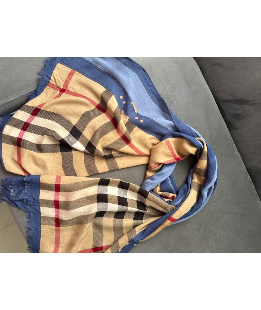 BURBERRY Бежевый платок, фото 6