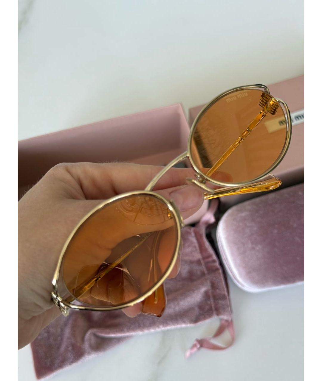 MIU MIU Золотые металлические солнцезащитные очки, фото 3