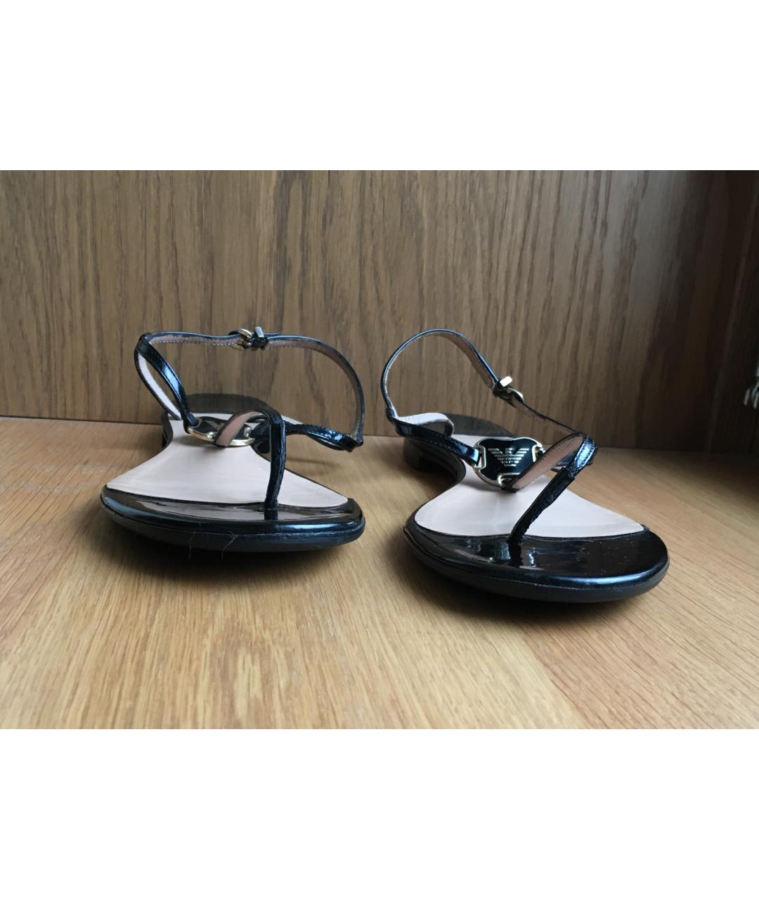 EMPORIO ARMANI Черные босоножки из лакированной кожи, фото 2
