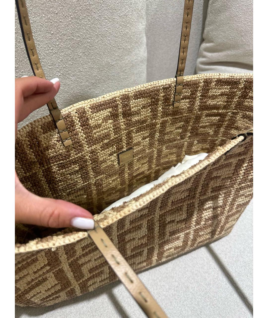 FENDI Бежевая пелетеная пляжная сумка, фото 2