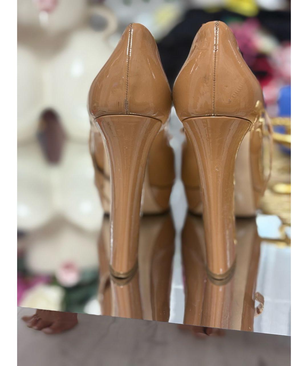 MIU MIU Бежевые туфли из лакированной кожи, фото 3