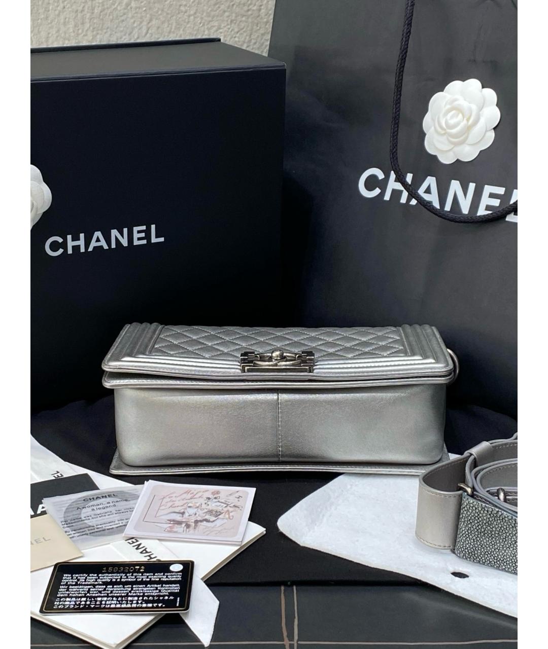 CHANEL Серебряная кожаная сумка через плечо, фото 7