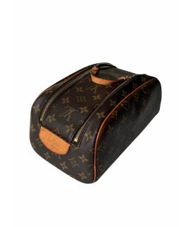 LOUIS VUITTON Косметичка