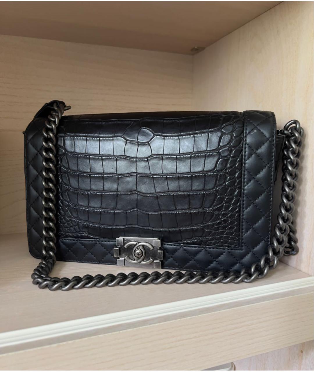 CHANEL Черная сумка через плечо из экзотической кожи, фото 4