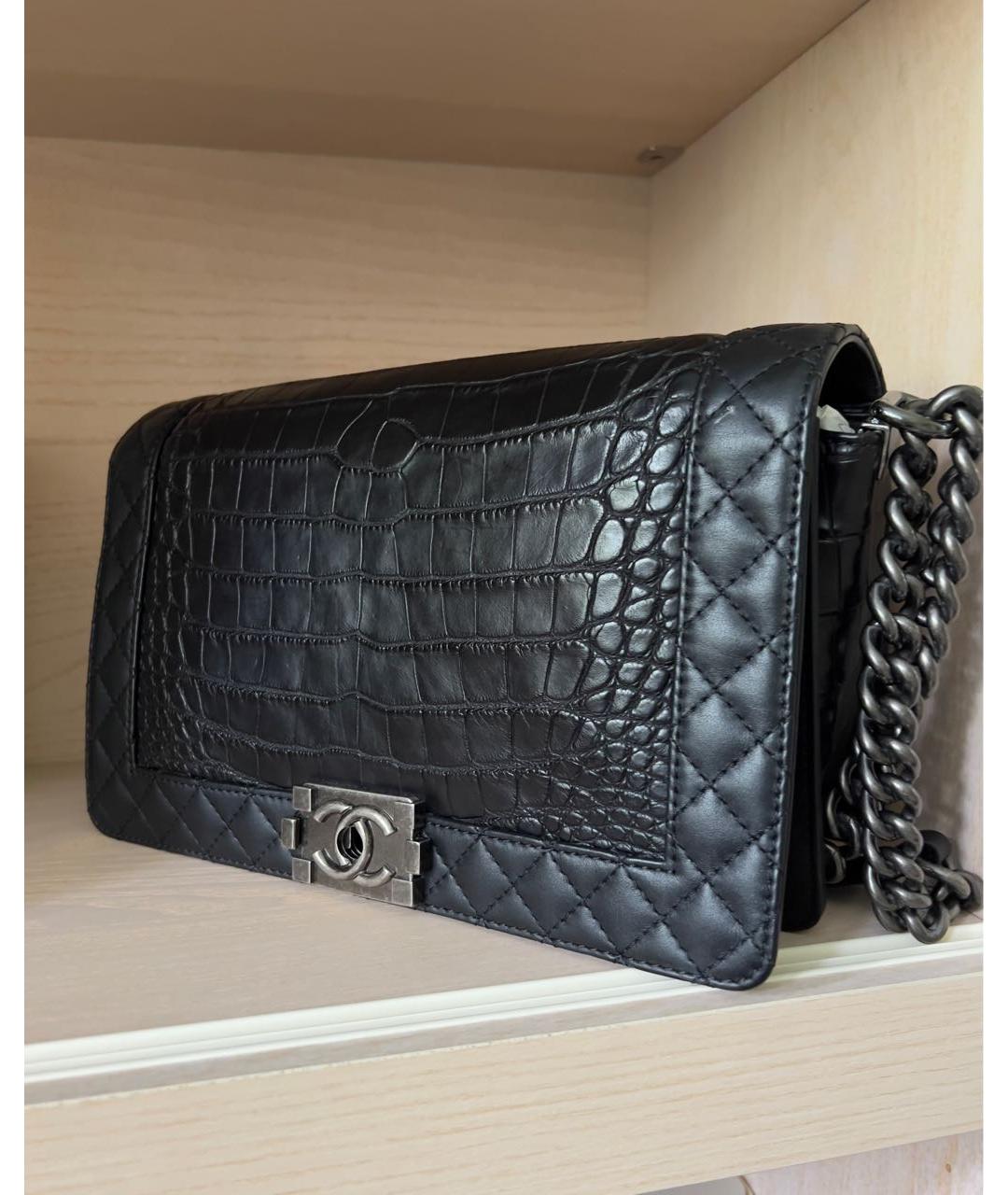 CHANEL Черная сумка через плечо из экзотической кожи, фото 2