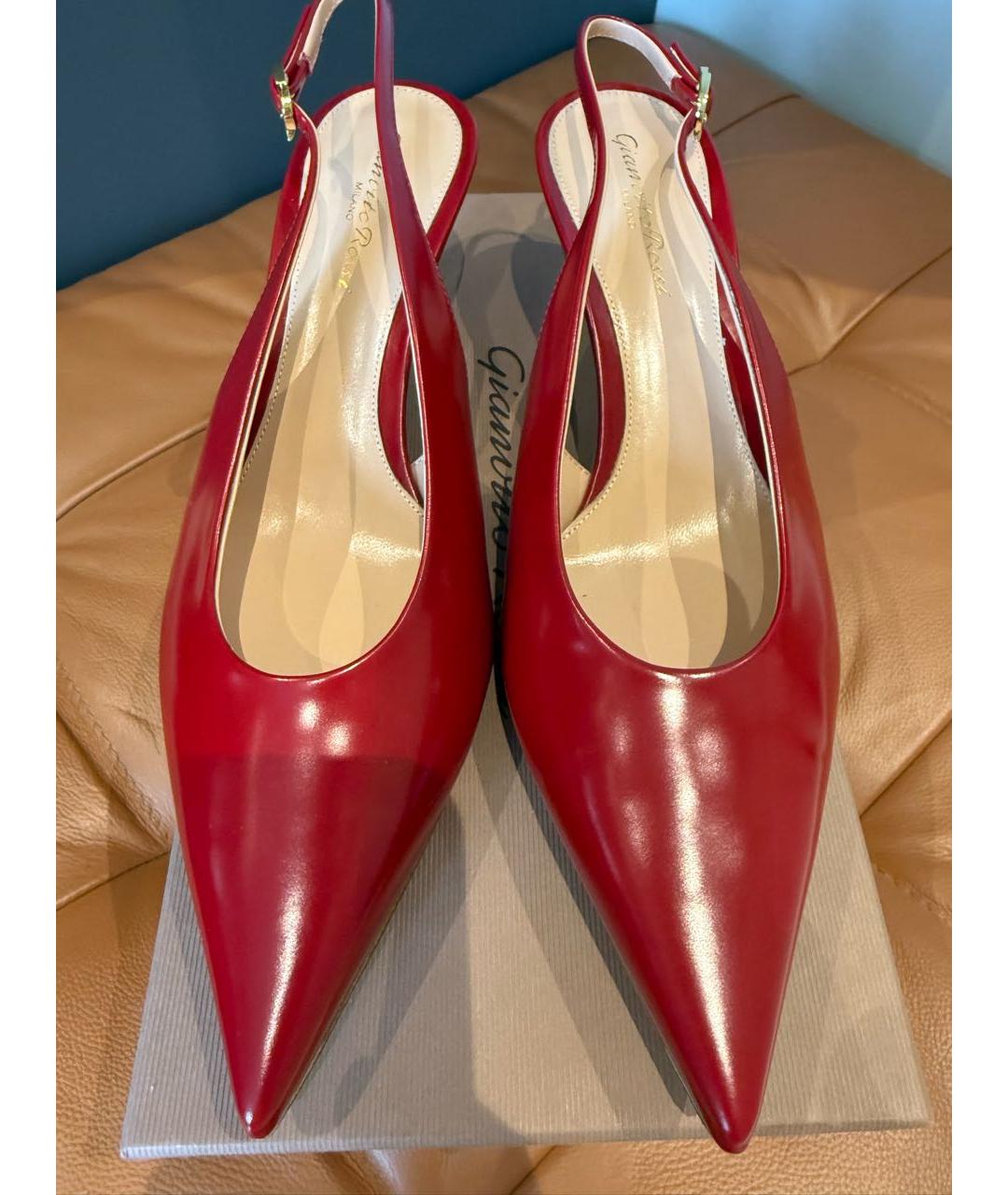 GIANVITO ROSSI Бордовые кожаные лодочки на низком каблуке, фото 2