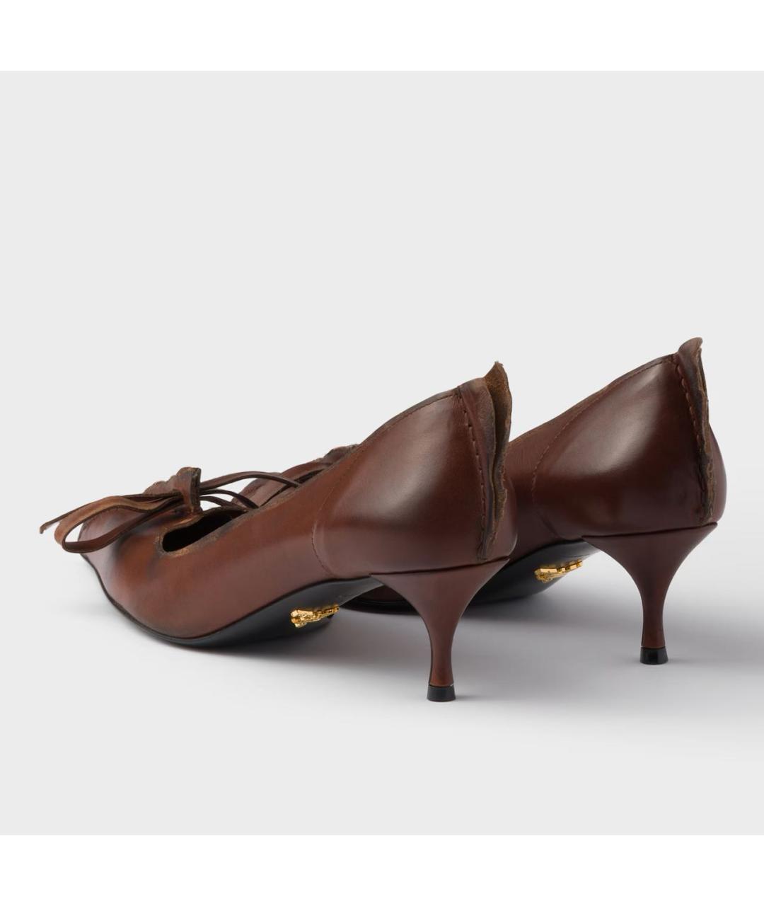 PRADA Коричневые кожаные лодочки на низком каблуке, фото 5
