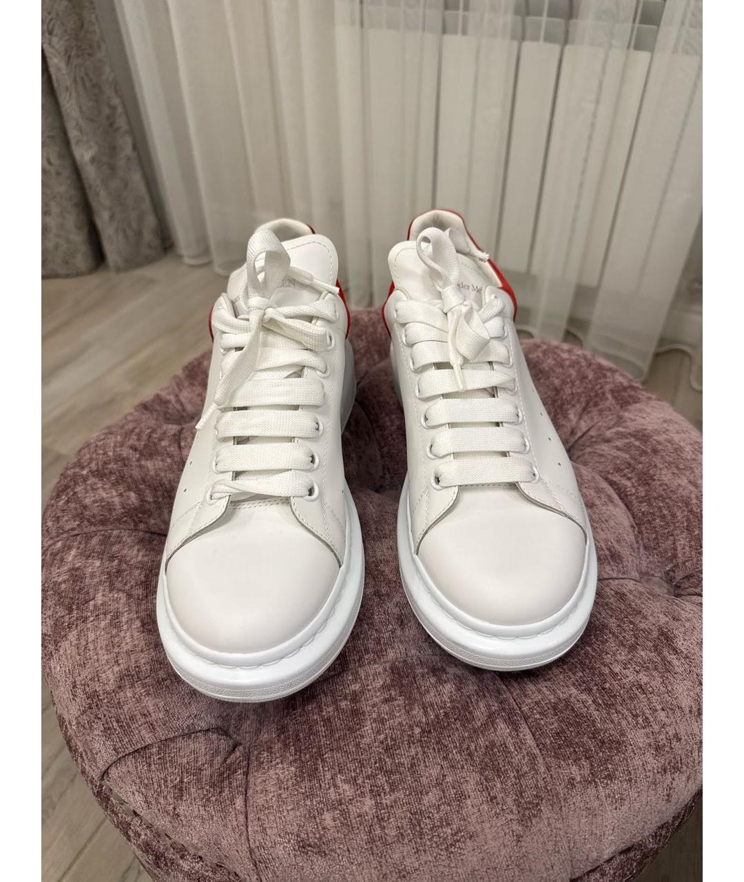 ALEXANDER MCQUEEN Белые кожаные низкие кроссовки / кеды, фото 2