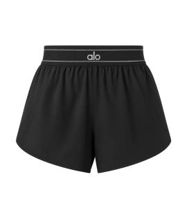 ALO YOGA Спортивные брюки и шорты