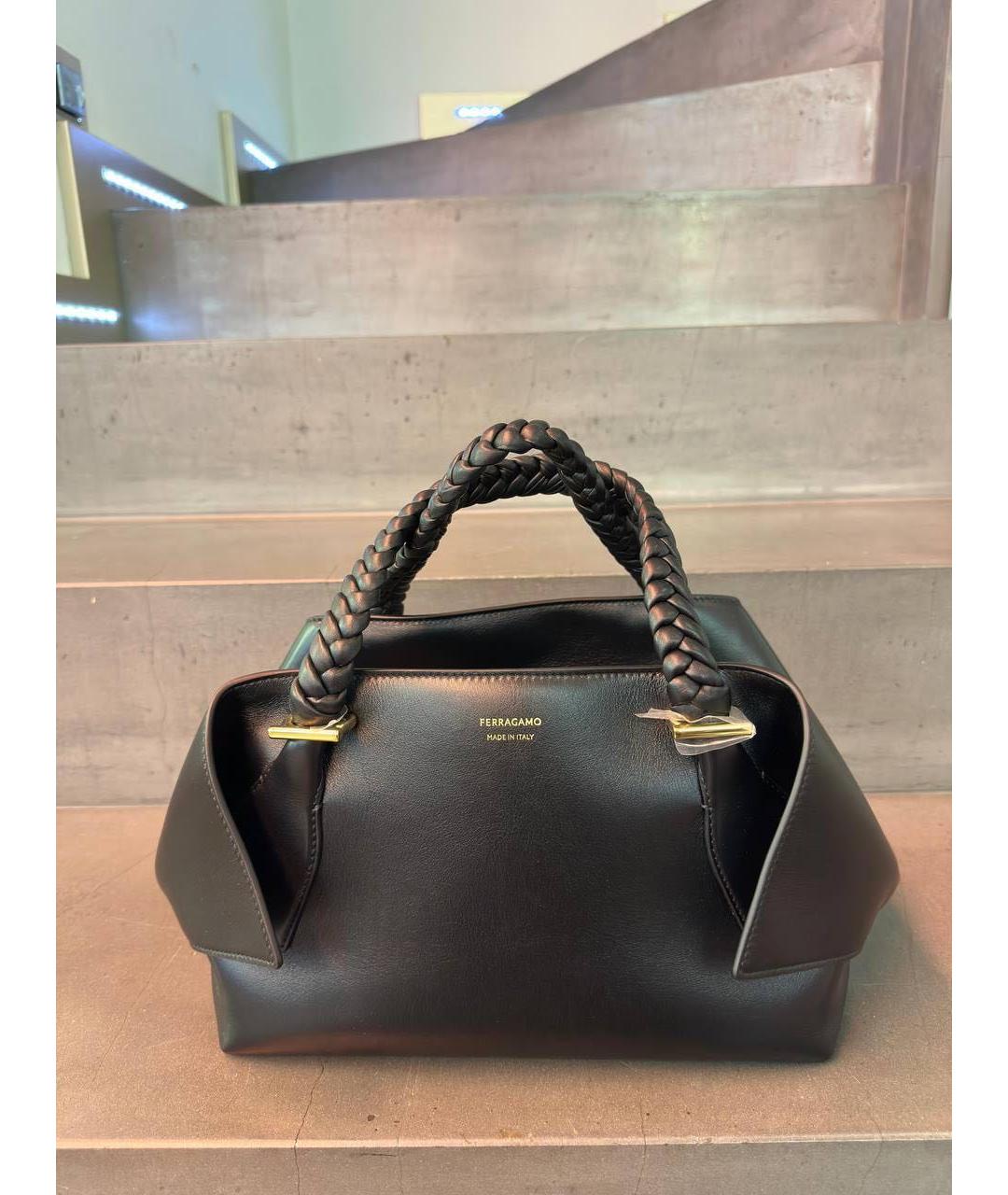 FERRAGAMO Черная кожаная сумка с короткими ручками, фото 6