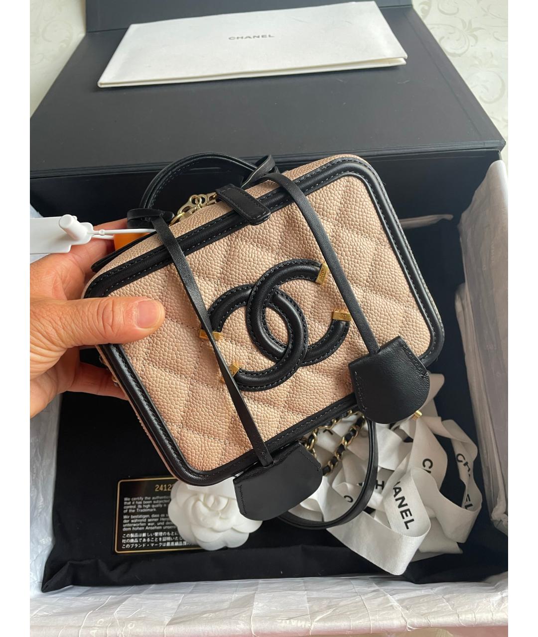 CHANEL Бежевая кожаная сумка с короткими ручками, фото 2