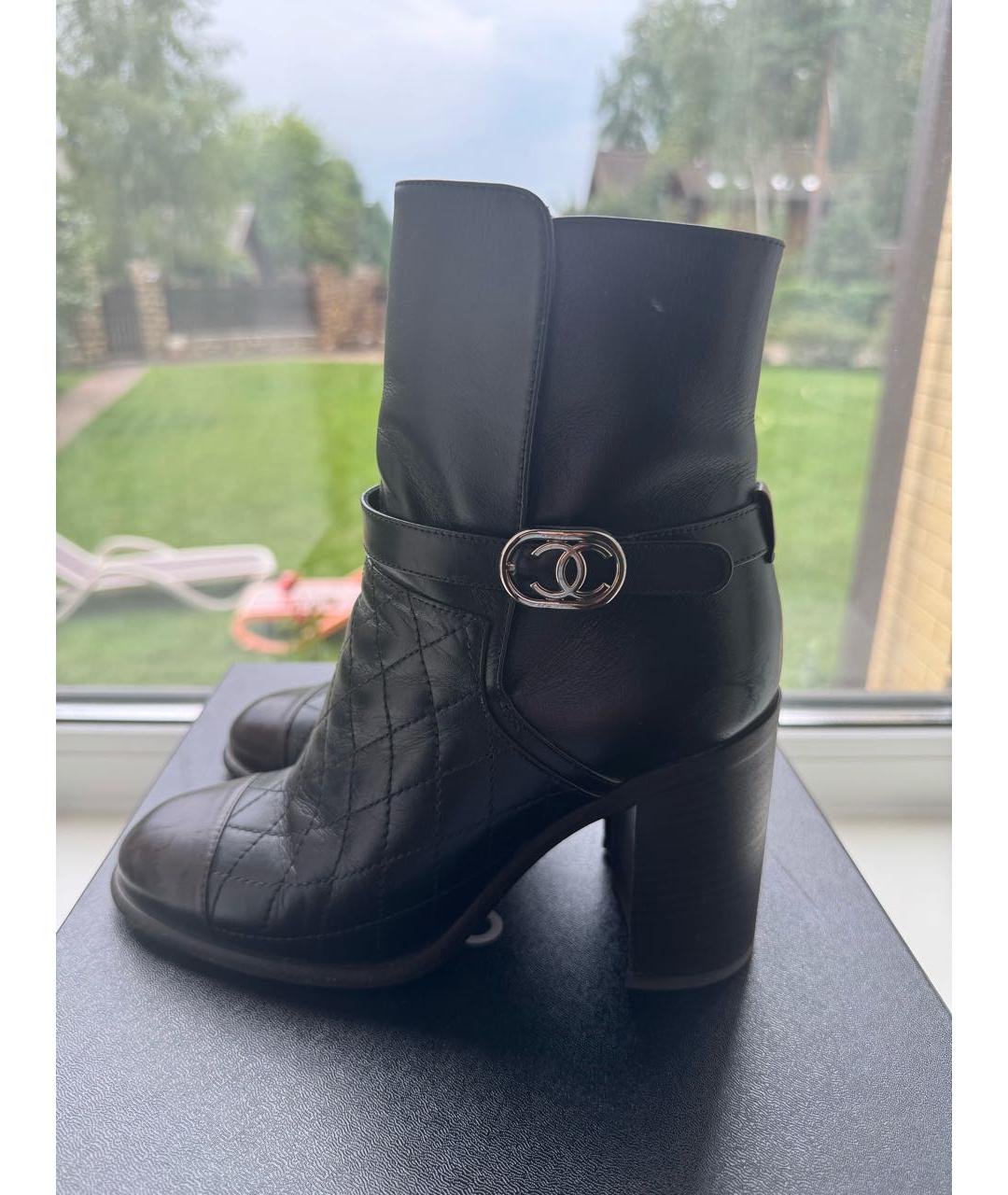 CHANEL Черные кожаные ботильоны, фото 3