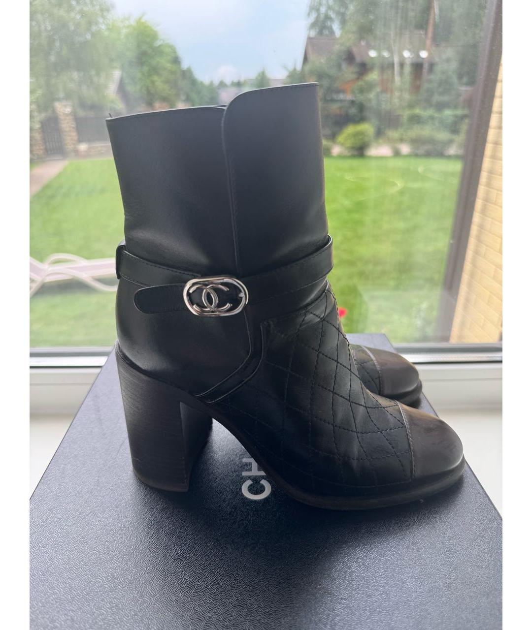 CHANEL Черные кожаные ботильоны, фото 6
