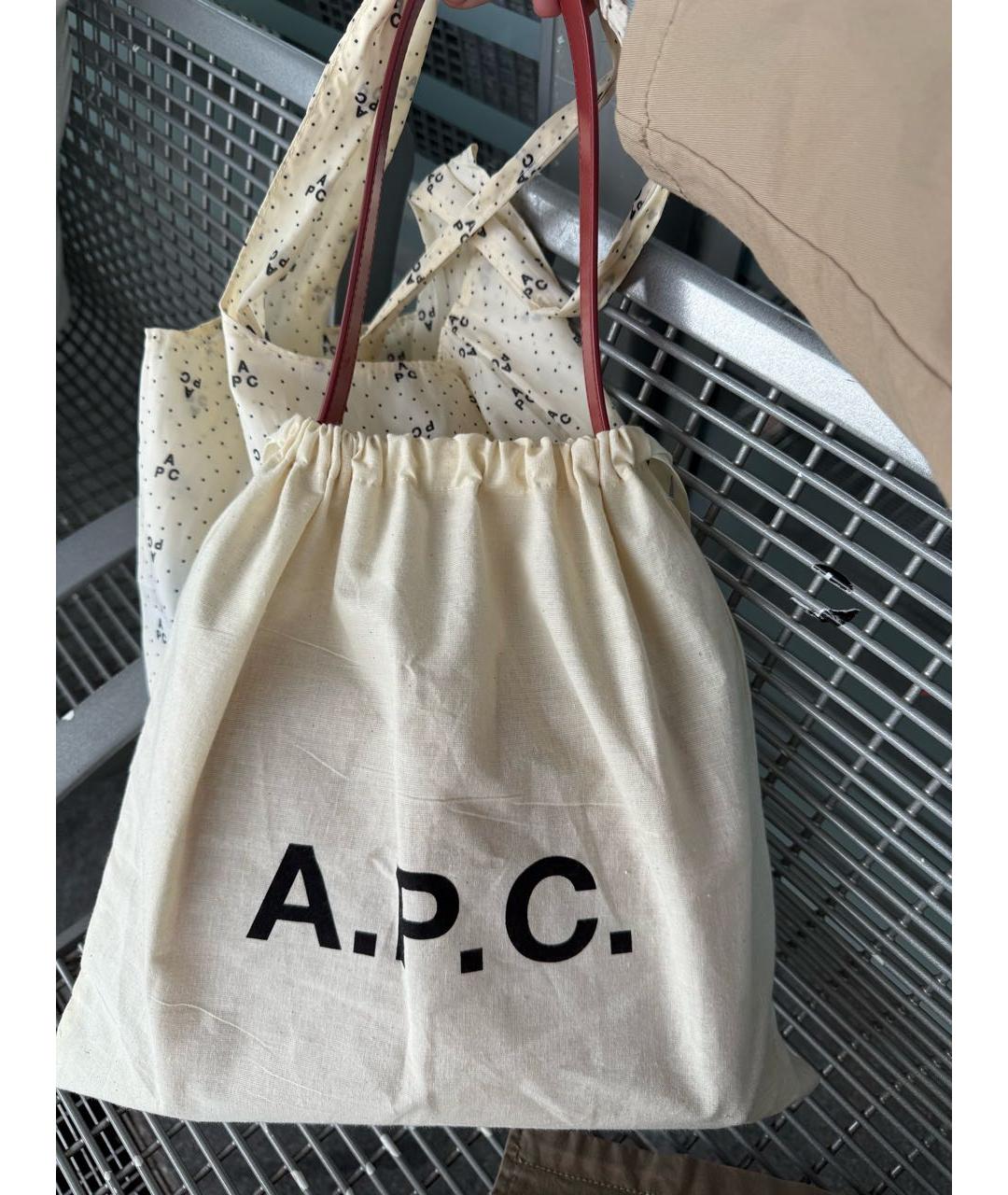 A.P.C. Бордовая кожаная сумка с короткими ручками, фото 4