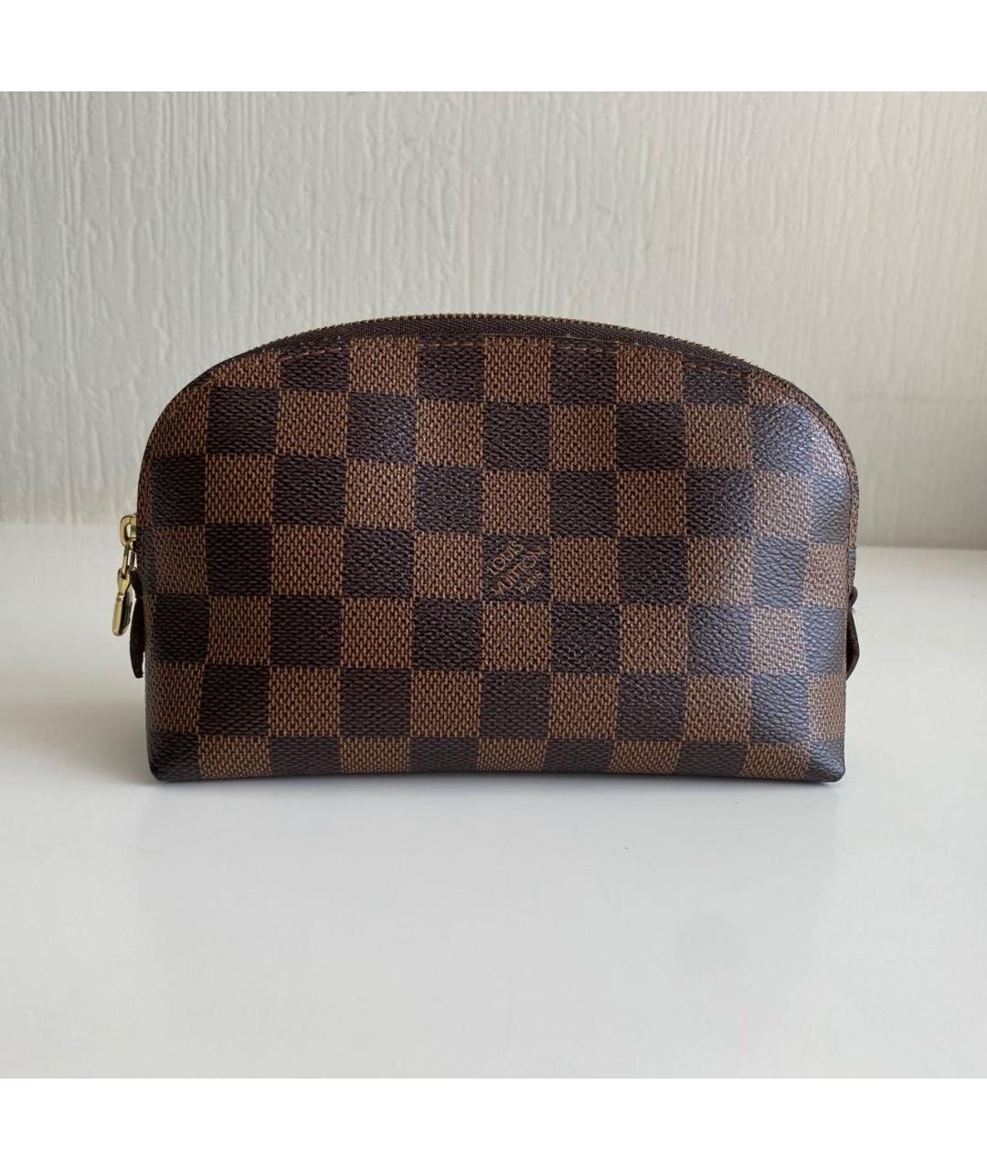 LOUIS VUITTON Коричневая кожаная косметичка, фото 2