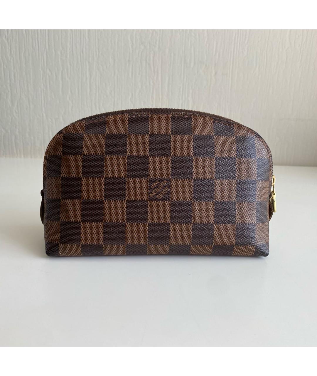 LOUIS VUITTON Коричневая кожаная косметичка, фото 9