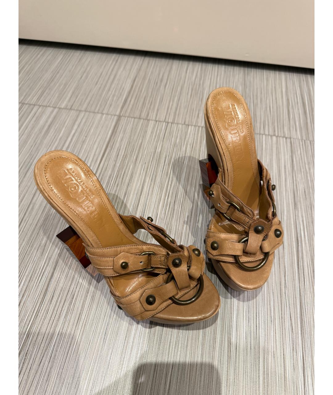 ALEXANDER MCQUEEN Бежевые кожаные босоножки, фото 3
