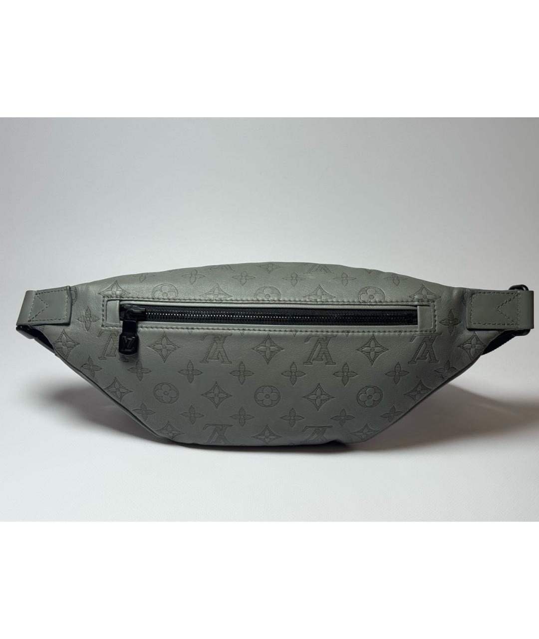 LOUIS VUITTON Серая кожаная поясная сумка, фото 3