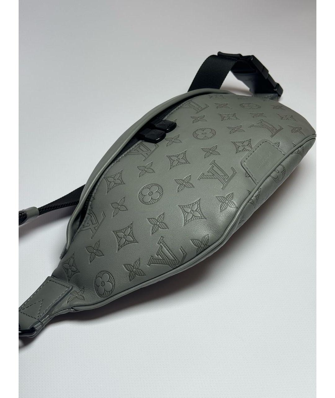 LOUIS VUITTON Серая кожаная поясная сумка, фото 7