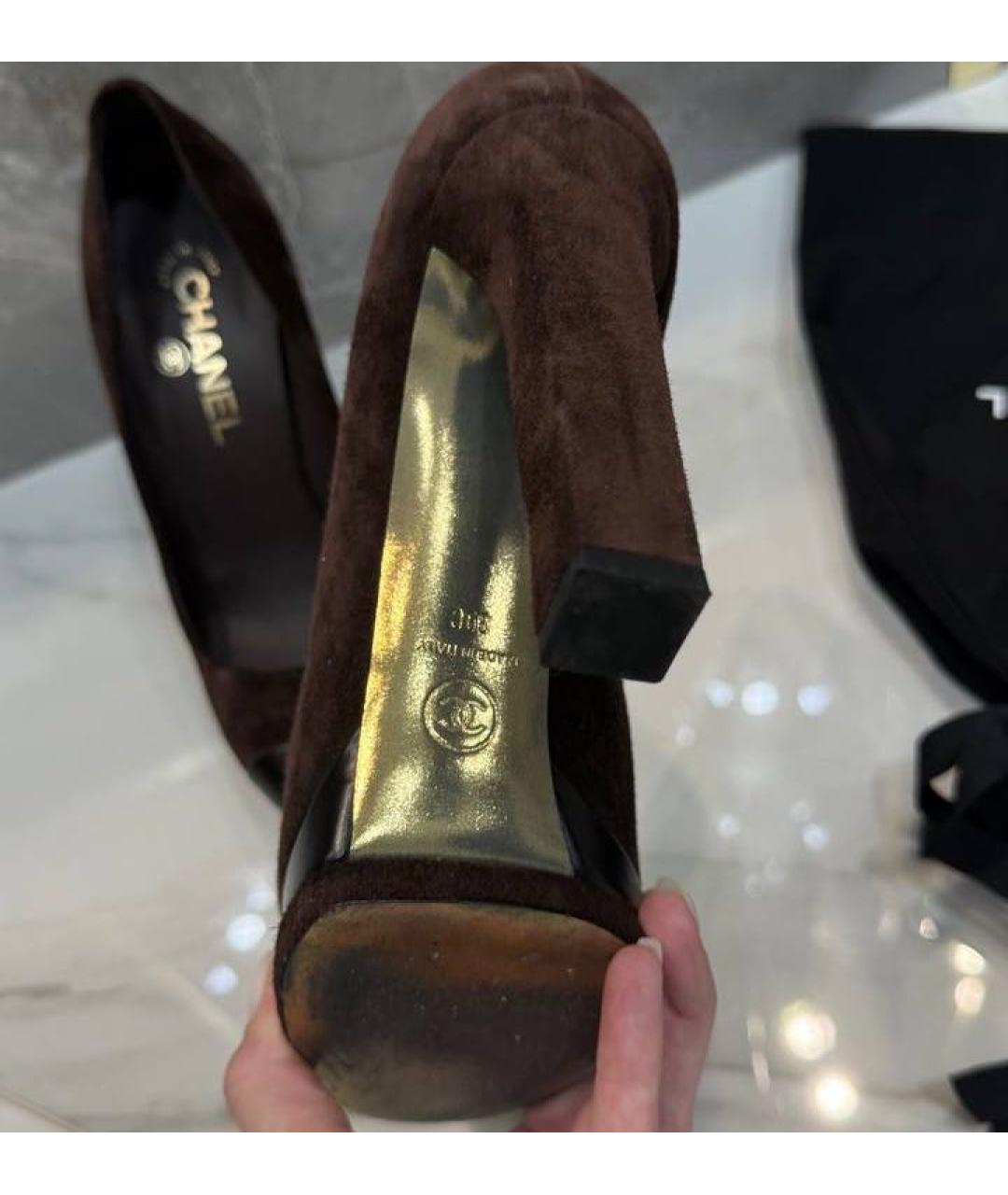 CHANEL Коричневые замшевые туфли, фото 3