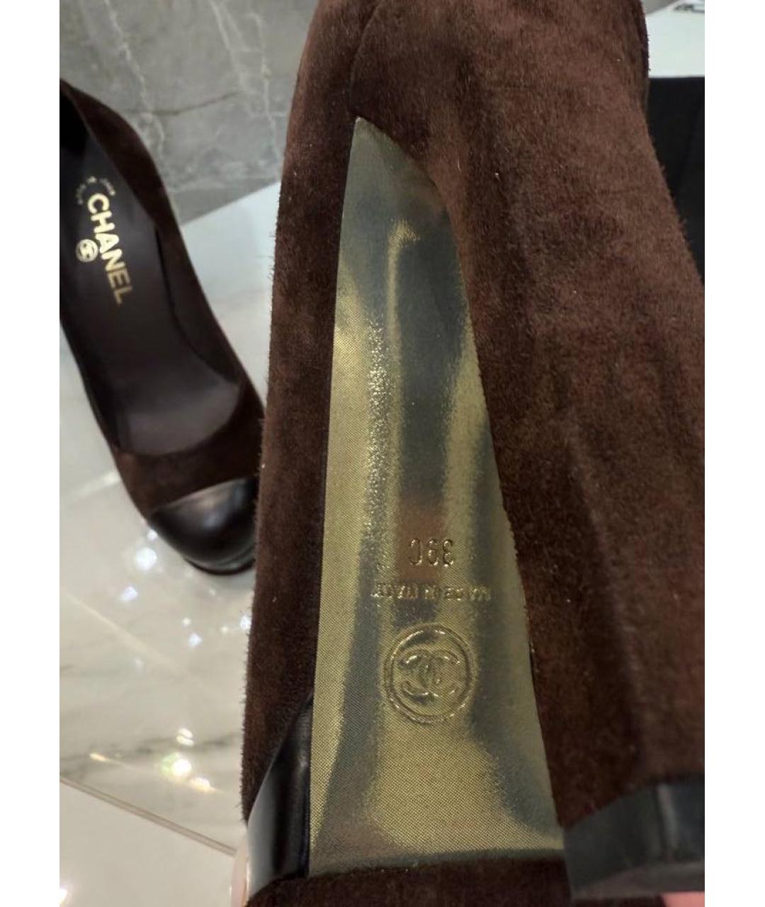 CHANEL Коричневые замшевые туфли, фото 6