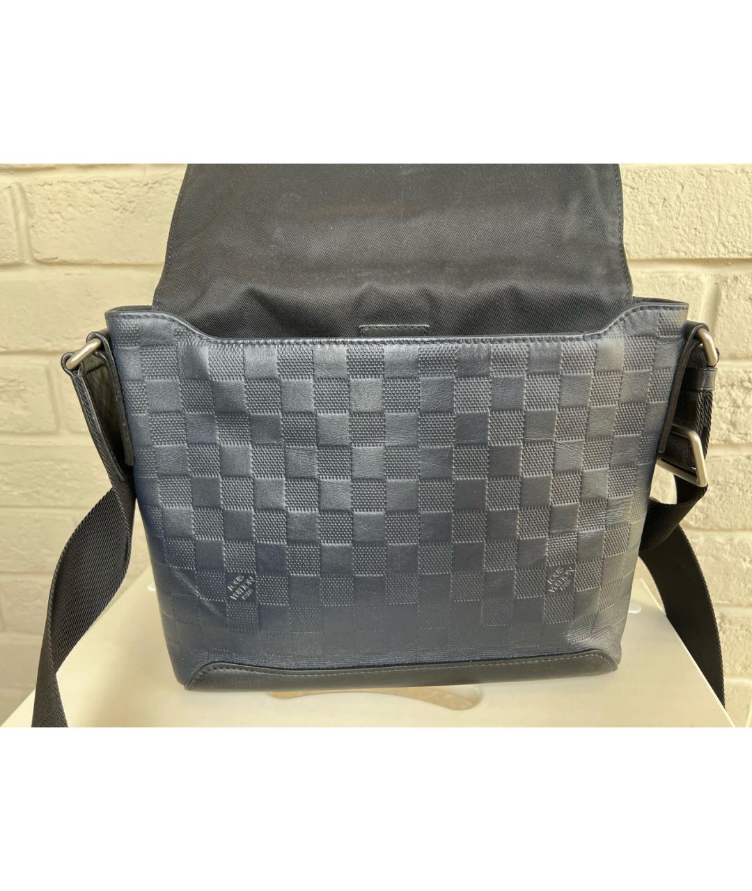 LOUIS VUITTON Темно-синяя кожаная сумка на плечо, фото 8