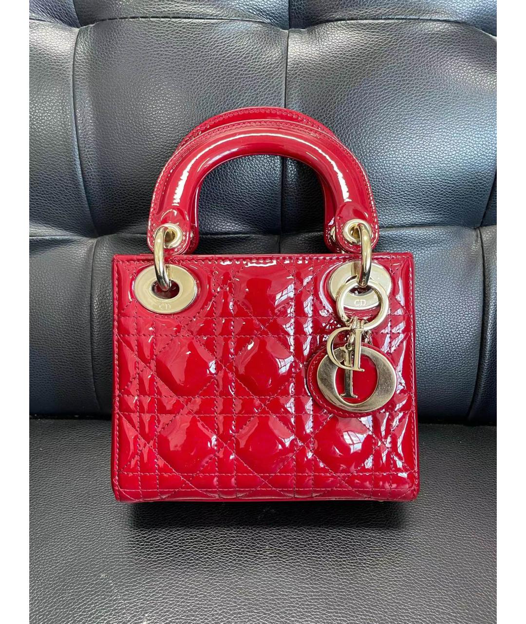 CHRISTIAN DIOR Красная сумка через плечо из лакированной кожи, фото 4