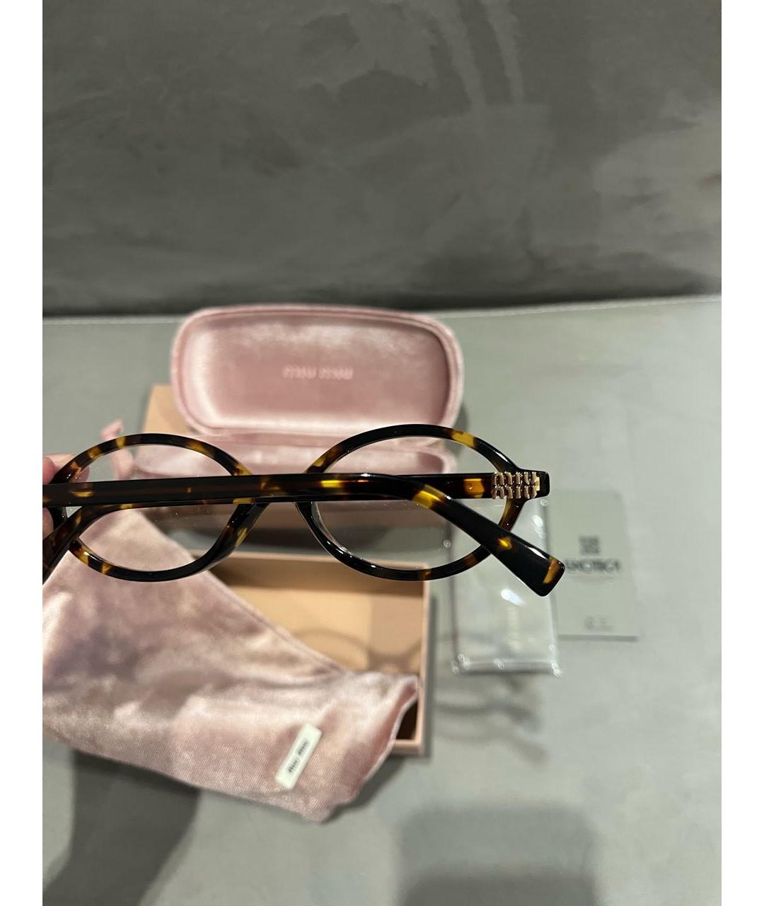 MIU MIU Коричневые пластиковые солнцезащитные очки, фото 7