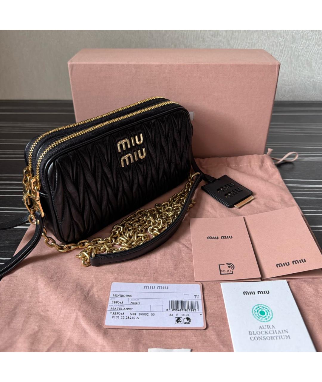 MIU MIU Черная кожаная сумка через плечо, фото 4