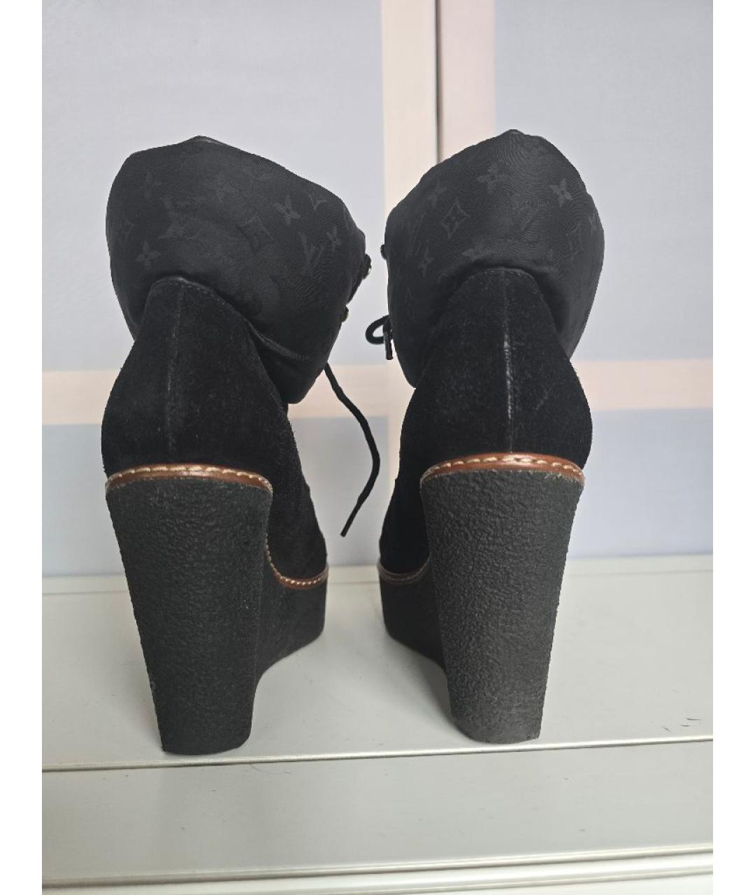 LOUIS VUITTON Черные замшевые ботинки, фото 4