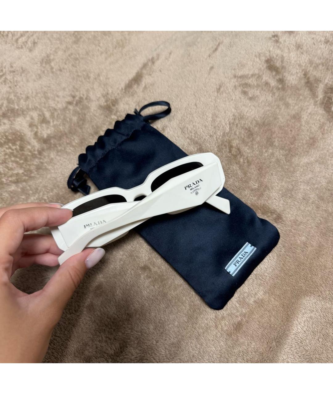 PRADA Белые пластиковые солнцезащитные очки, фото 2