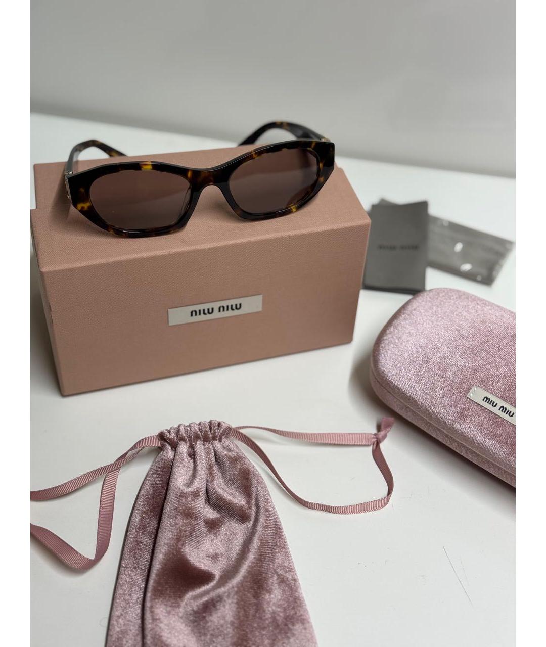 MIU MIU Коричневые пластиковые солнцезащитные очки, фото 7