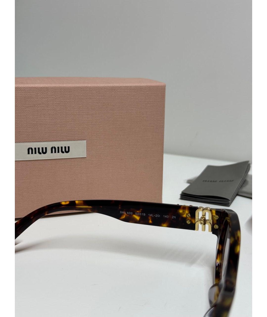 MIU MIU Коричневые пластиковые солнцезащитные очки, фото 2