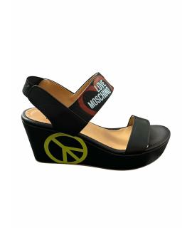 LOVE MOSCHINO Босоножки