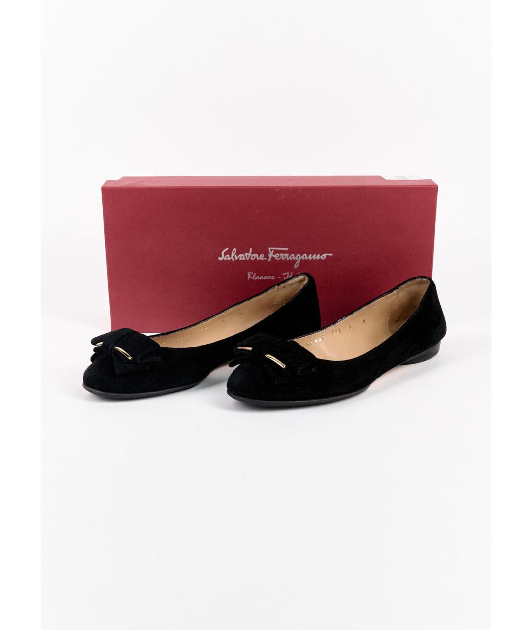 FERRAGAMO Черные замшевые балетки, фото 6