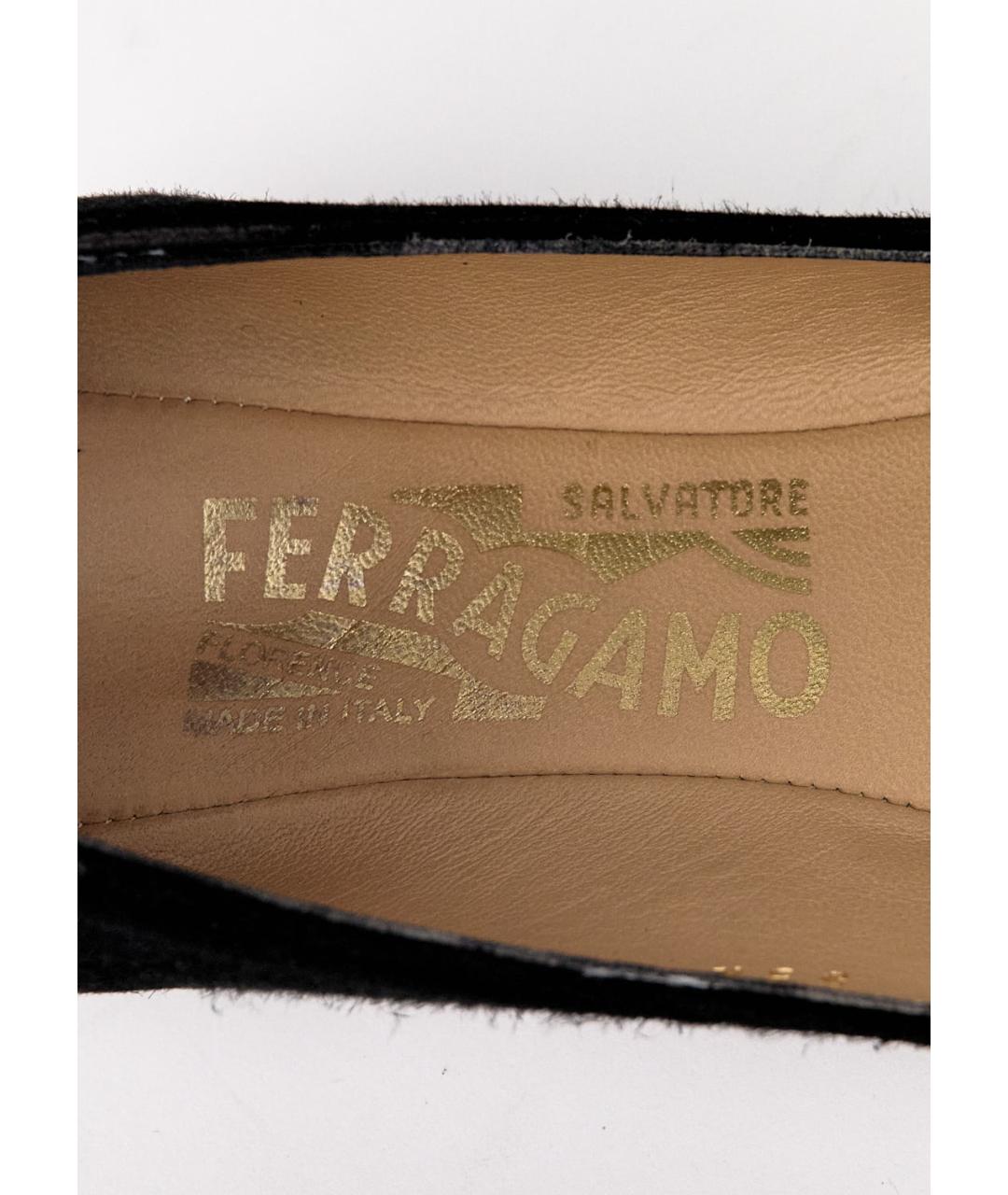 FERRAGAMO Черные замшевые балетки, фото 3