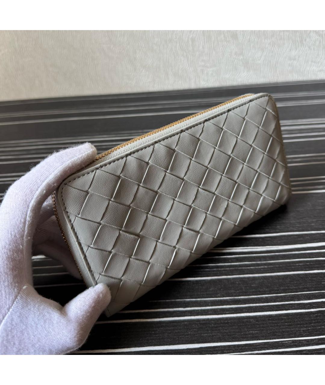 BOTTEGA VENETA Серый кожаный кошелек, фото 3