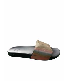 LOUIS VUITTON Шлепанцы