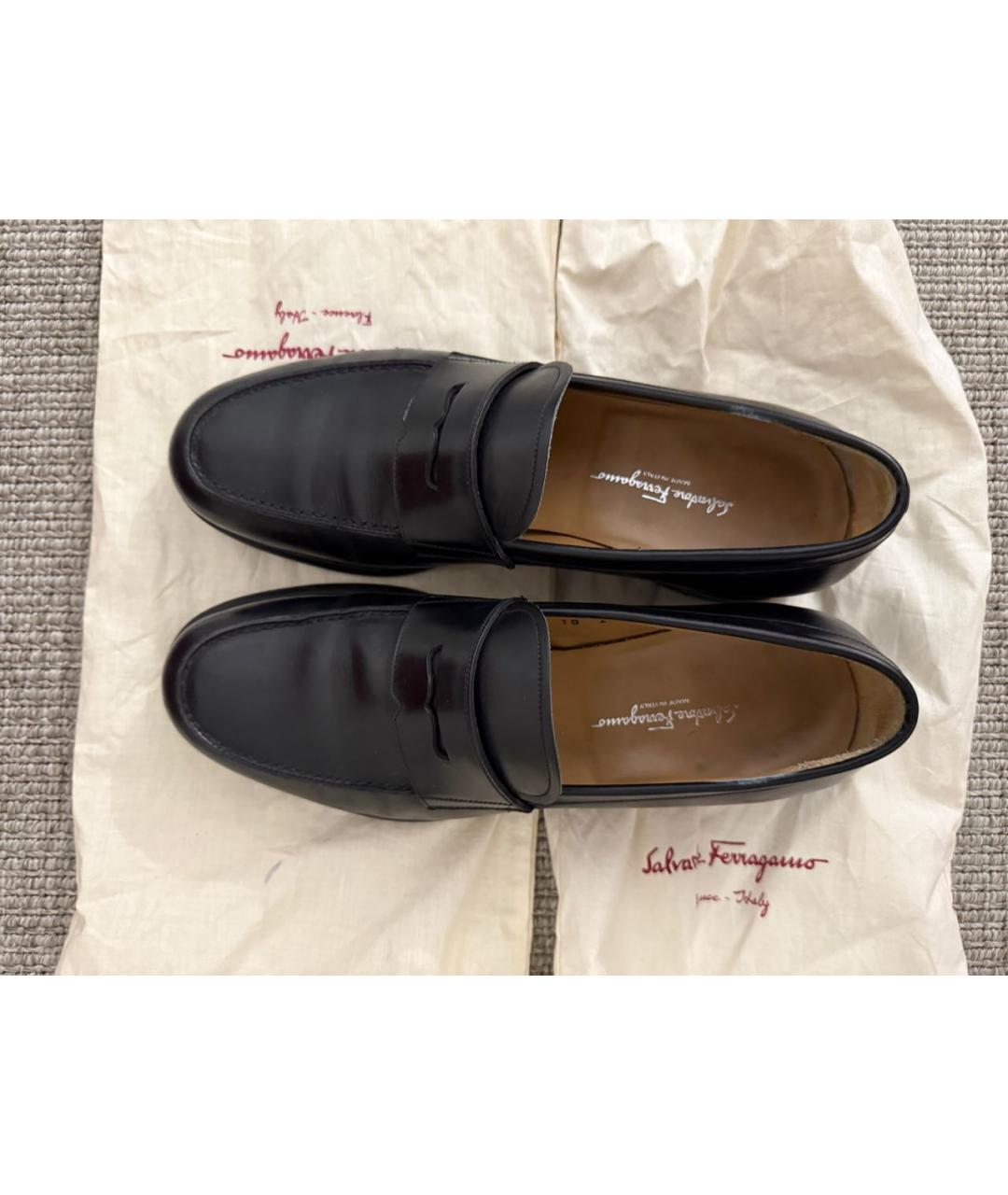 FERRAGAMO Черные кожаные лоферы, фото 3