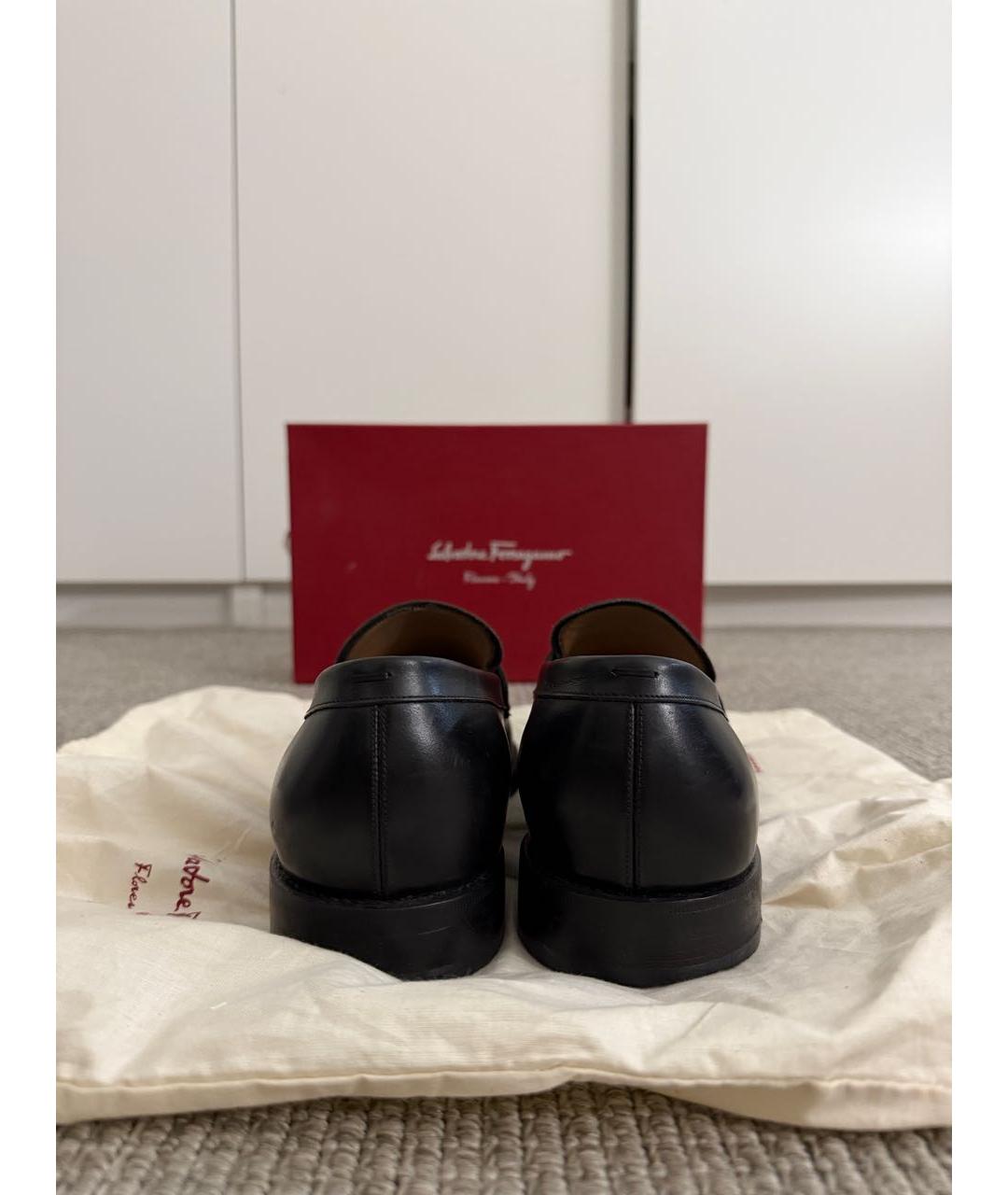 FERRAGAMO Черные кожаные лоферы, фото 4