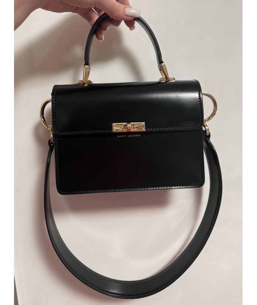 MARC JACOBS Черная сумка через плечо из лакированной кожи, фото 5