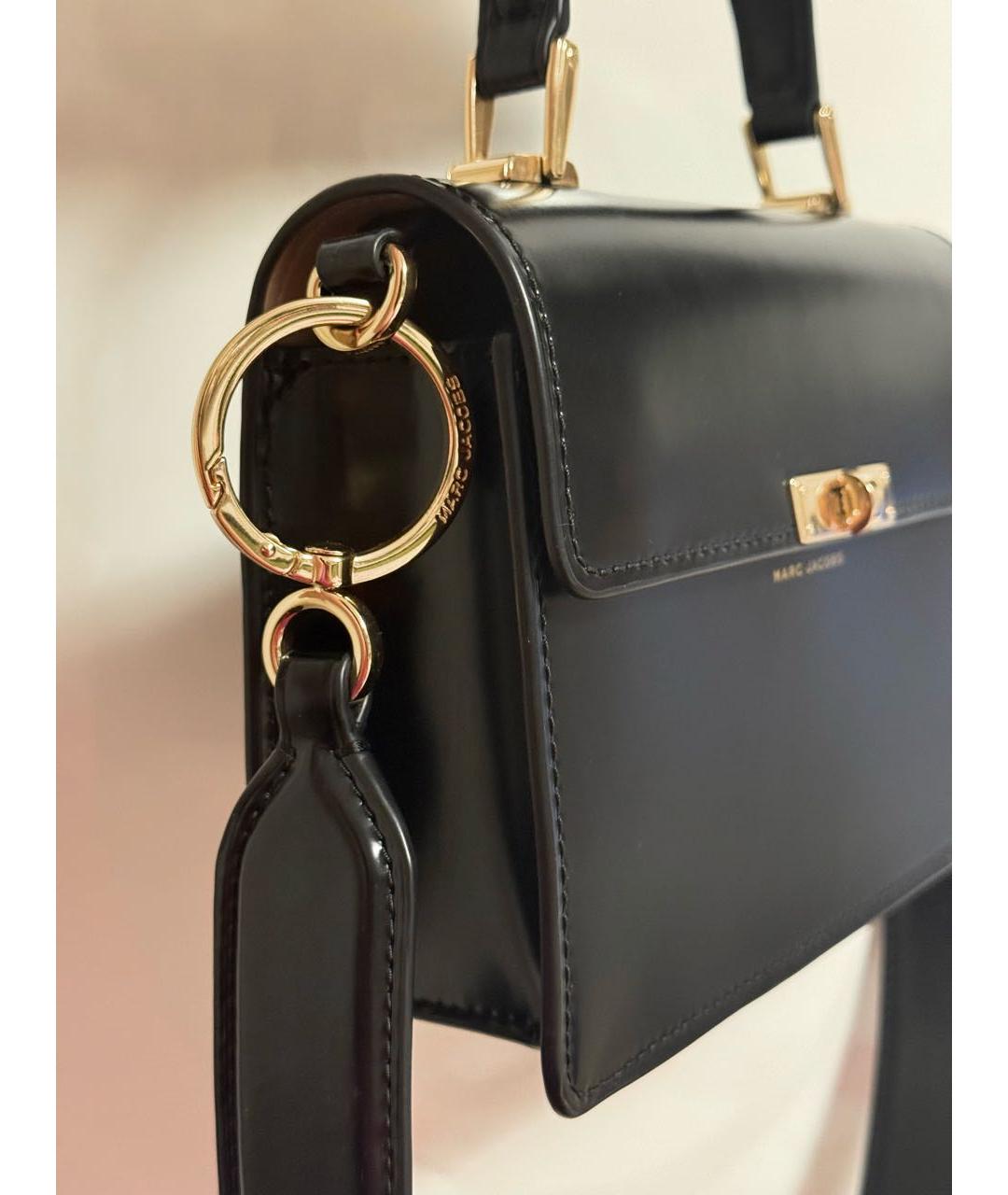 MARC JACOBS Черная сумка через плечо из лакированной кожи, фото 6