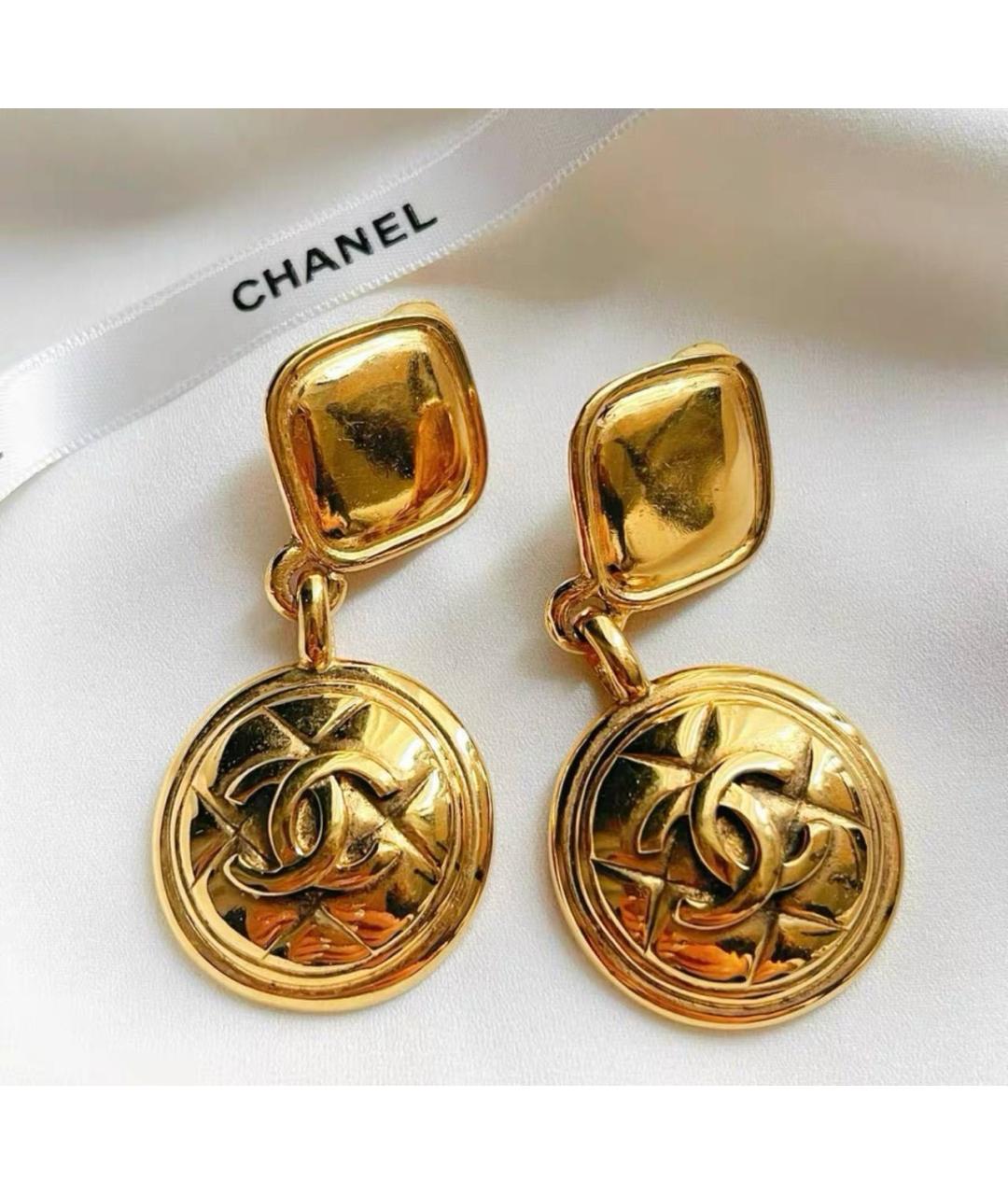 CHANEL Золотые клипсы, фото 4