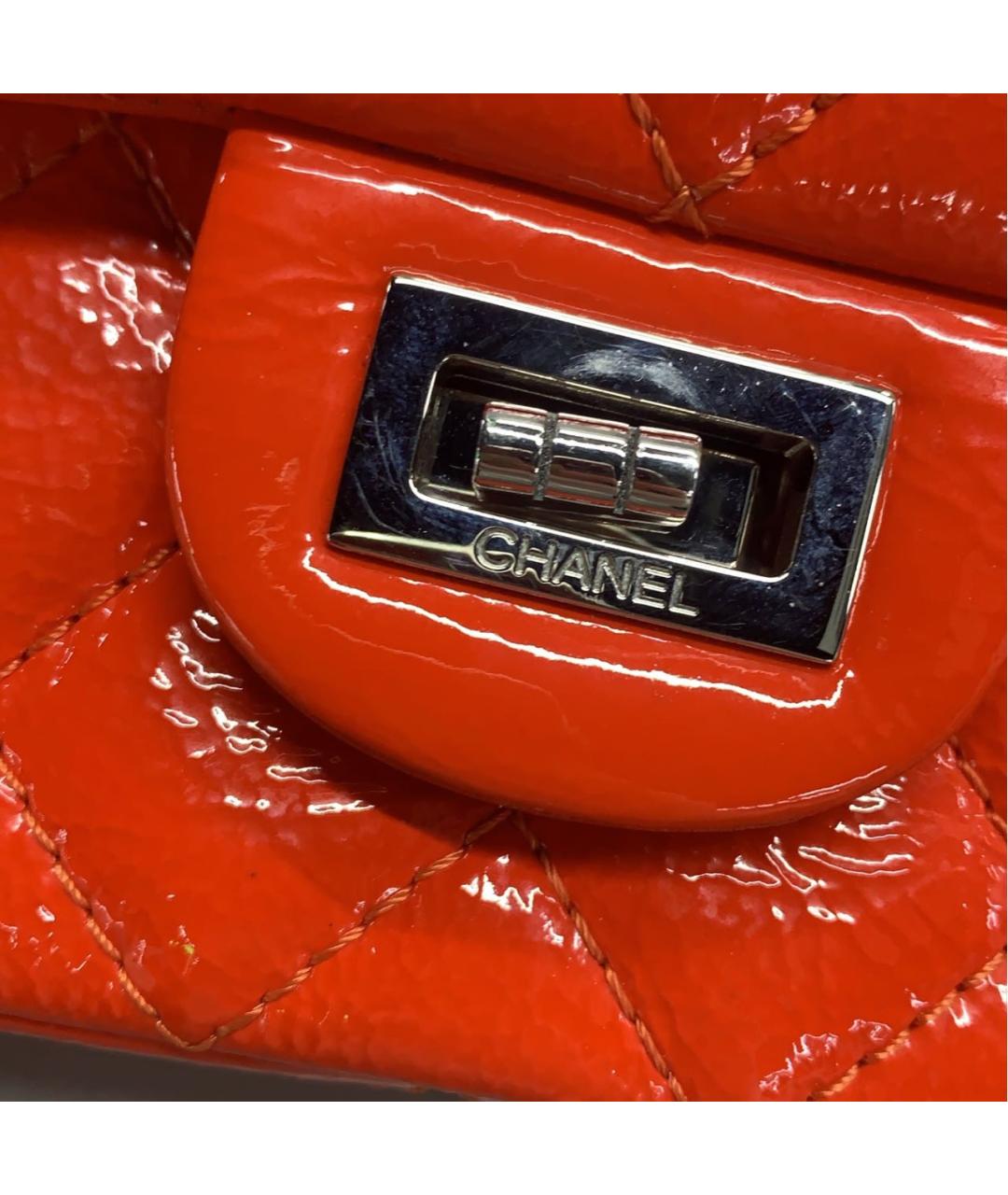 CHANEL Красная сумка через плечо из лакированной кожи, фото 7