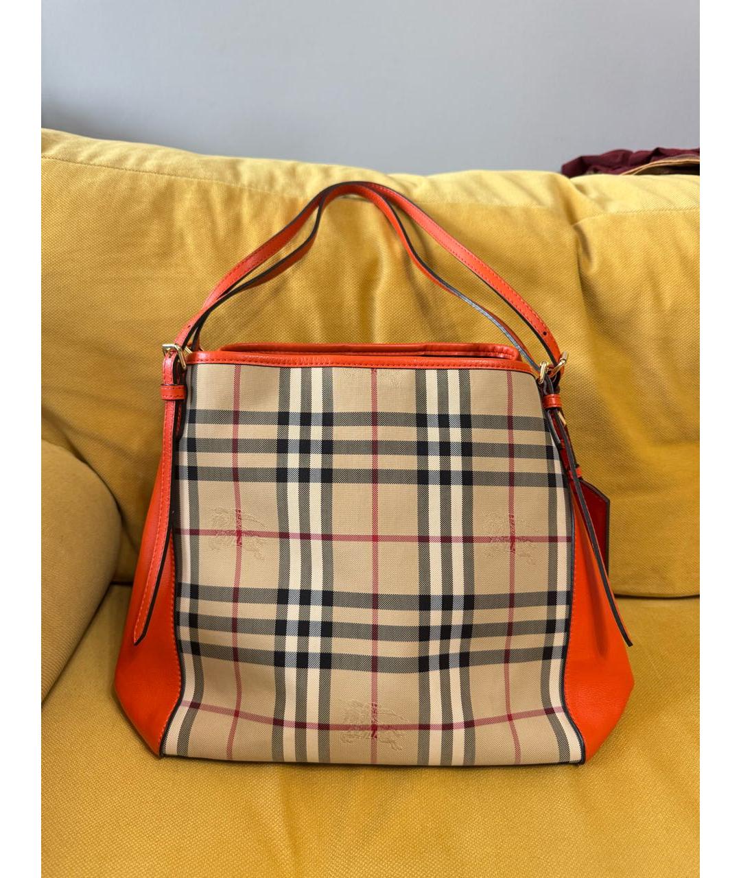 BURBERRY Оранжевая кожаная сумка с короткими ручками, фото 9