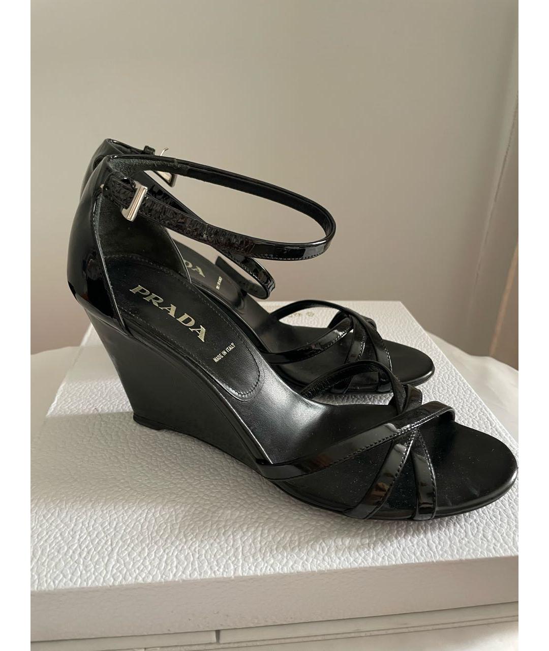 PRADA Черные босоножки из лакированной кожи, фото 7
