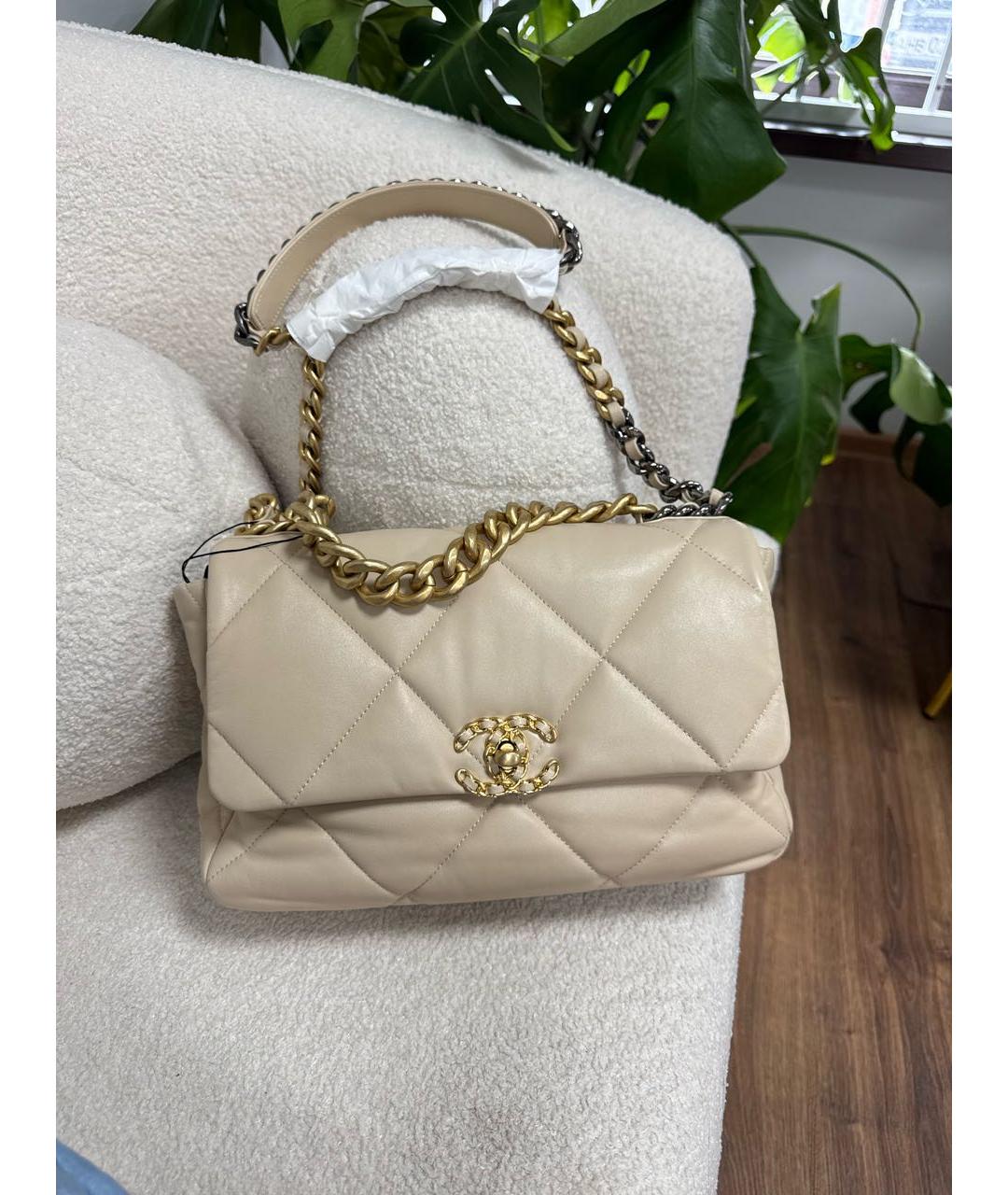 CHANEL Бежевая кожаная сумка через плечо, фото 9